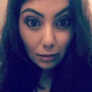 Meet your Posher, Laritza